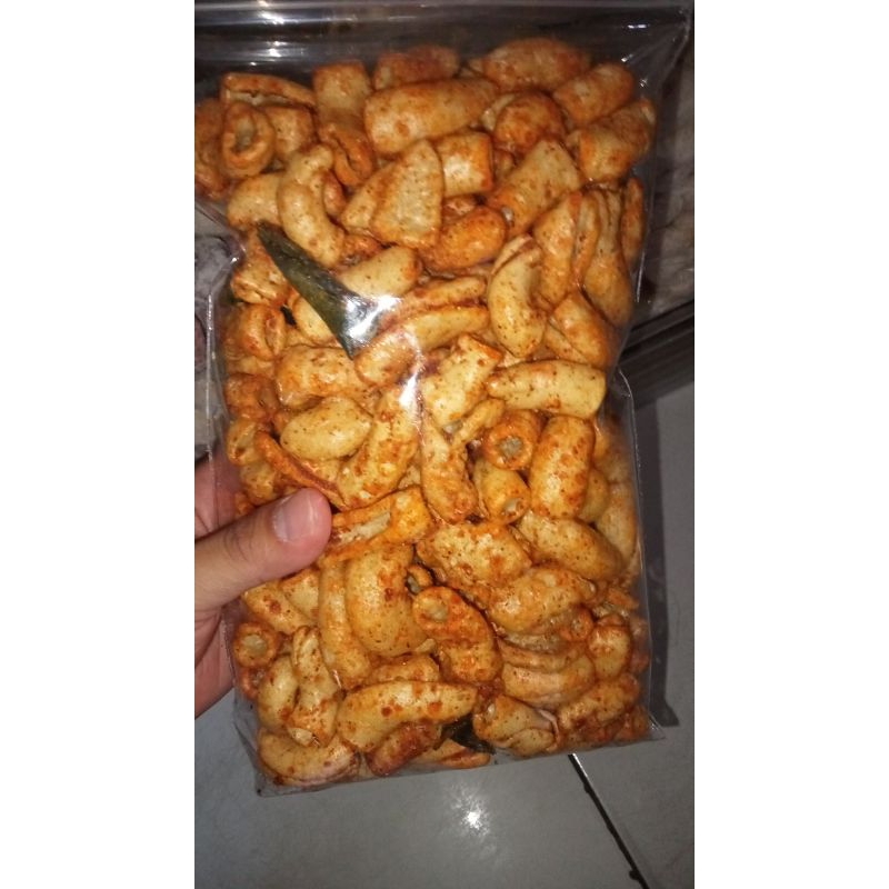 

Makaroni pedas daun jeruk 250gr