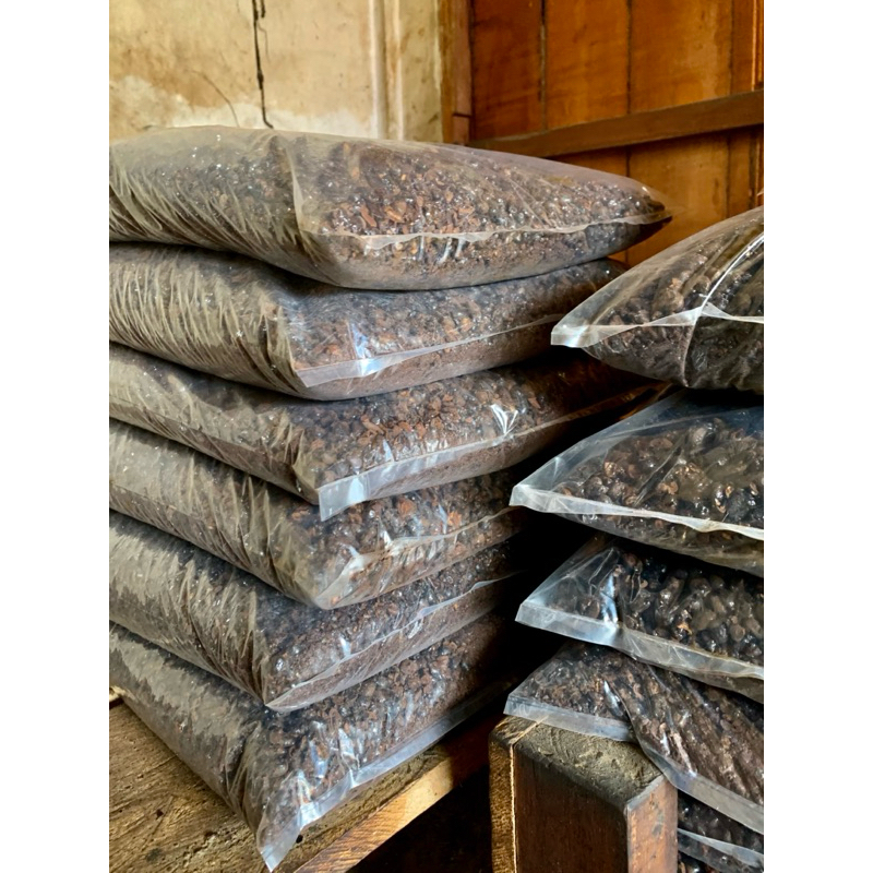 

KOPI SARING KHAS BIREUEN 500gr (BUBUK KASAR)