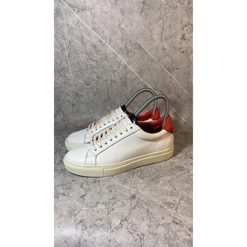 Sepatu Italy Givenchy Paris Sz 35 second branded