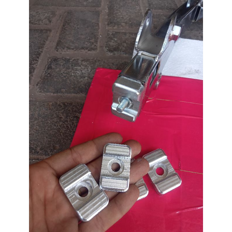 tutup stelan rante arm kaze FizR jupiter (kotak)cnc//pemanis arm kotak belakang cnc