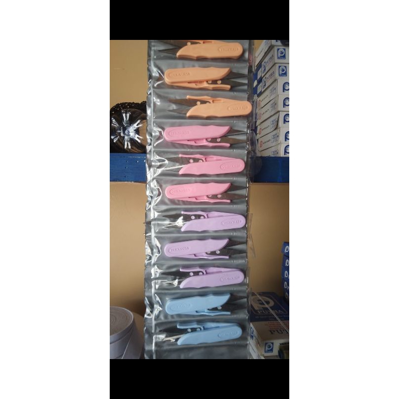 

gunting benang wayken warna pastel