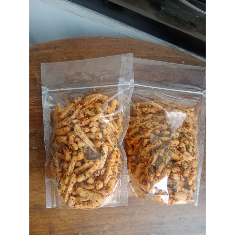

Keripik Cemilan Baso Goreng Basreng Pedas Daun Jeruk