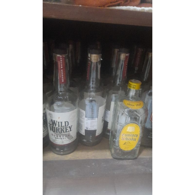 botol kosong wadah minuman
