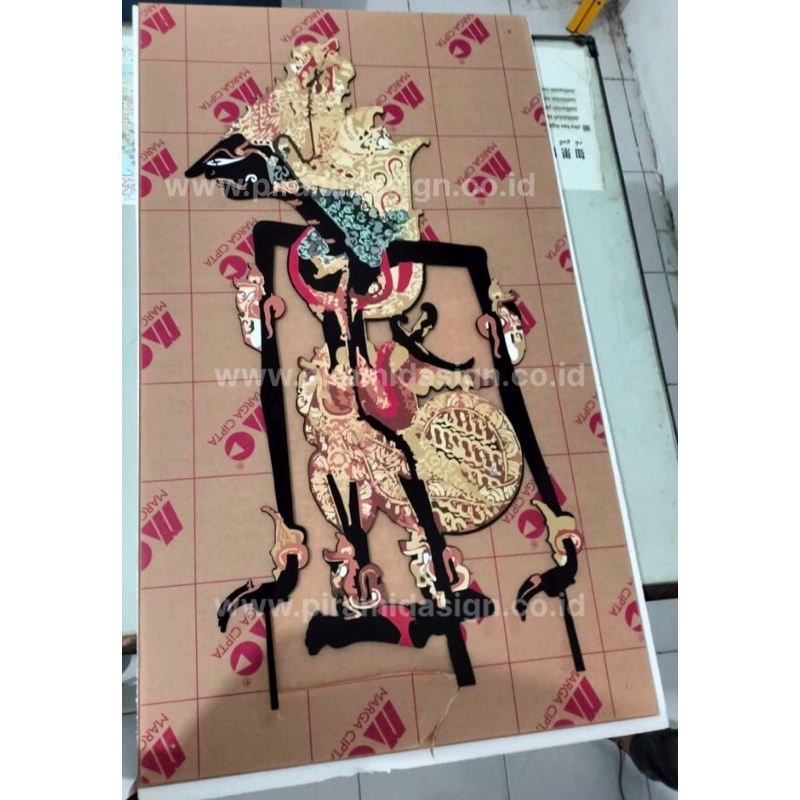 Wayang kresna jawa ornamen hiasan dekorasi dinding