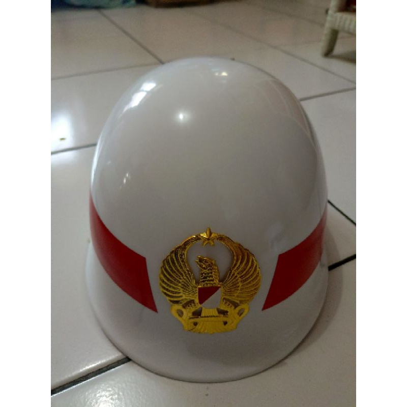 helm pataka protokoler TNI AD