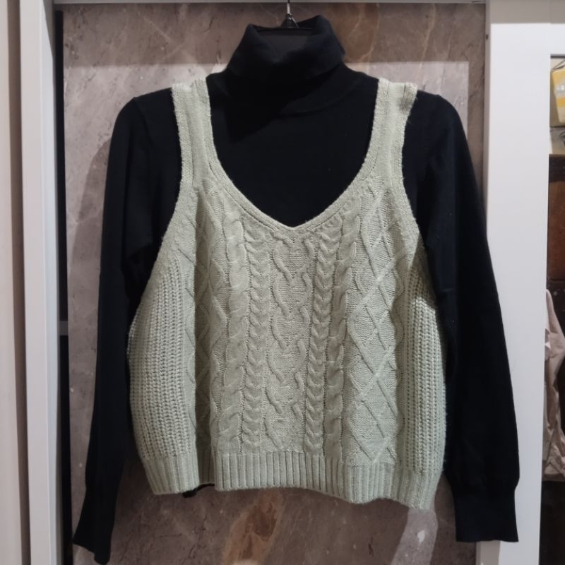 One Set UNIQLO & COLZA Preloved