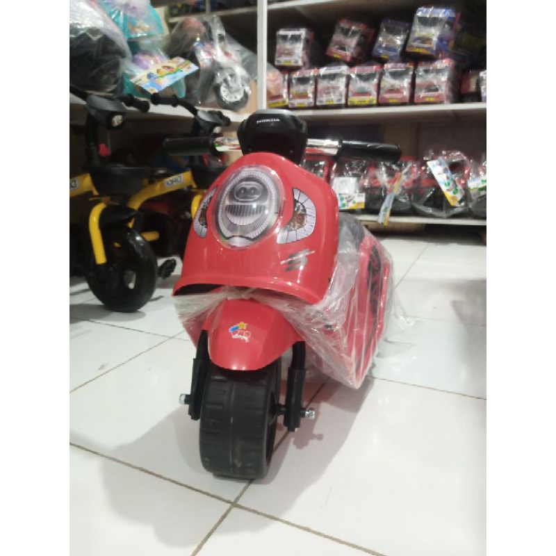 motor scoopy anak