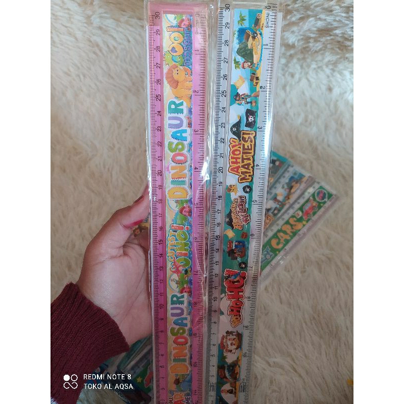 

Penggaris Karakter 30cm