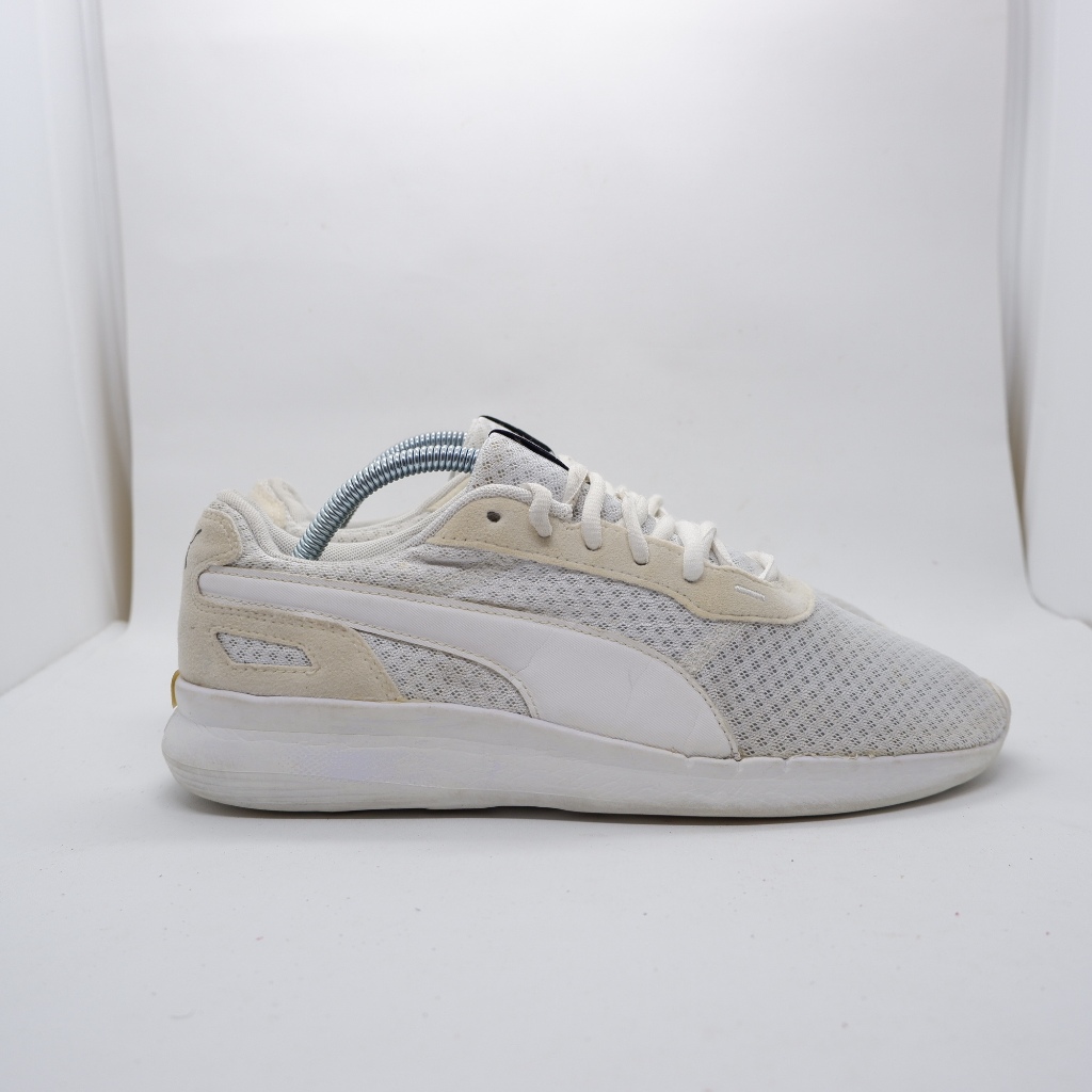 SEPATU BEKAS / SECOND SIZE 42 261 PUMA St Activate