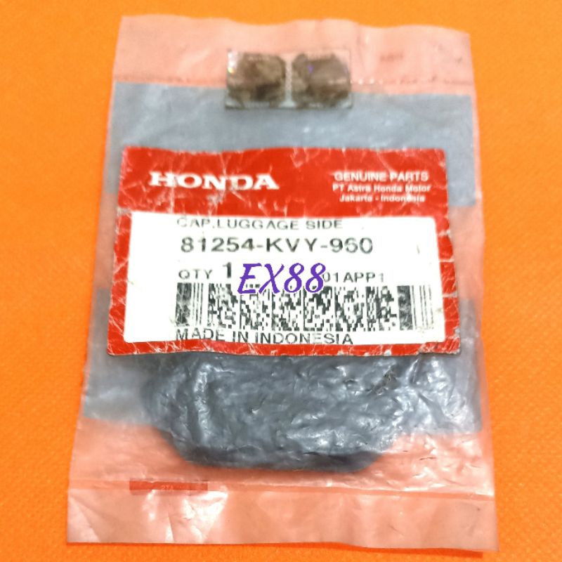PLASTIK TUTUP BOX BAGASI BEAT KARBU ( BAGIAN SAMPING ) ORIGINAL AHM ASLI 81254-KVY-960