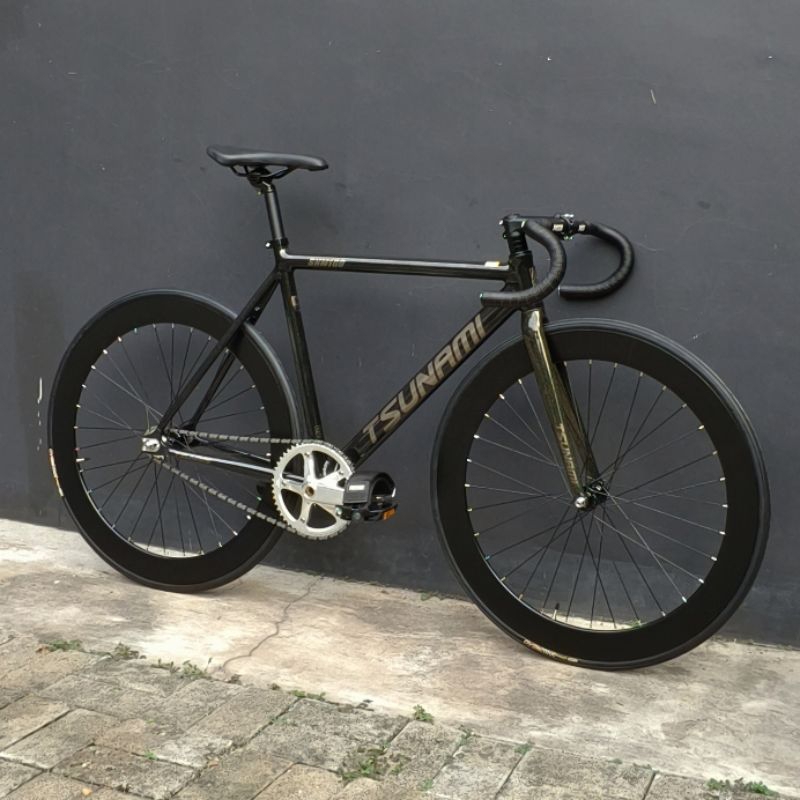 TSUNAMI FULLBIKE CRANKSET PIZZ WHEELSET 6 CM