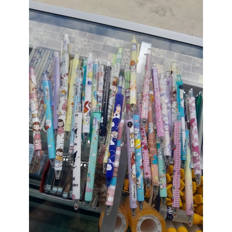 

Pulpen Gel Pulpen Anak Sekolah Aneka Motiv Lucu dan Variatif