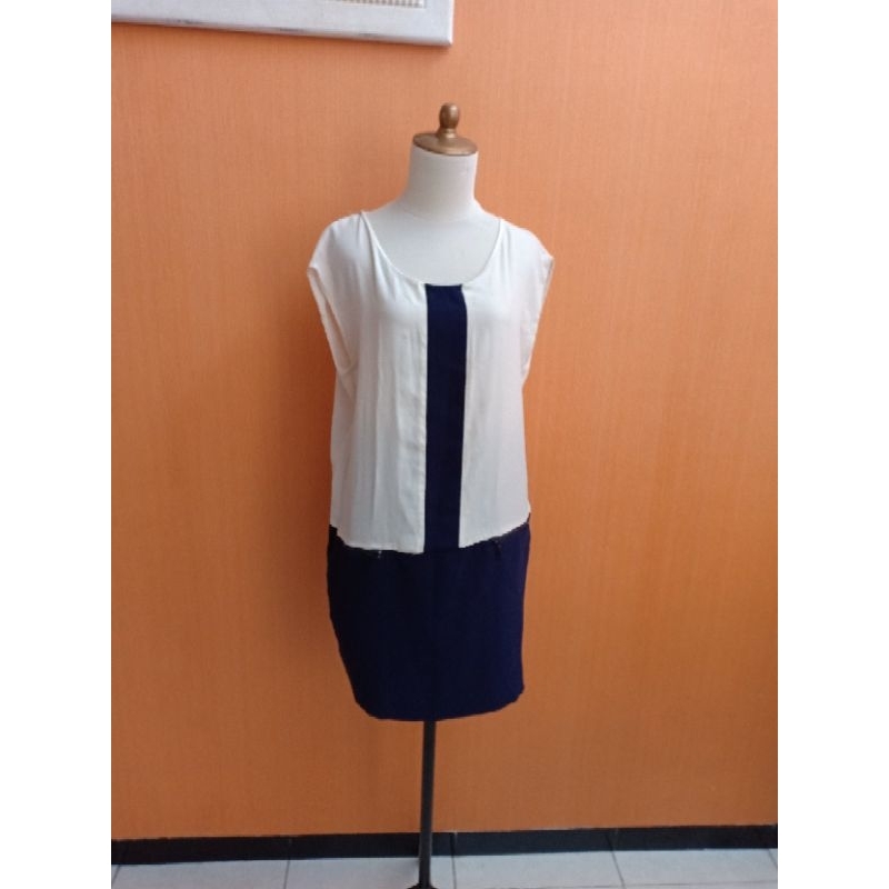 mini midi dress wanita putih hitam MANGO SUIT cewek L santai
