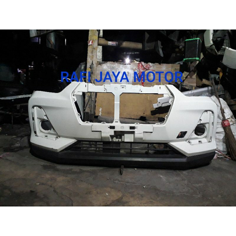 Bumper depan daihatsu rocky
