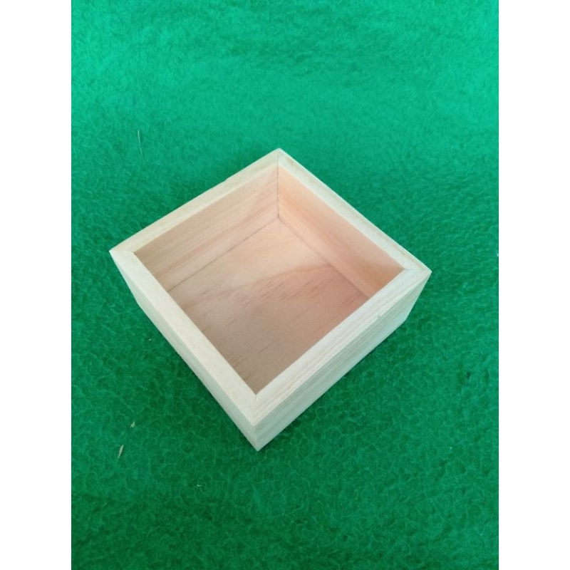 

box kayu 6 x 6 x 4 cm ukuran dalam