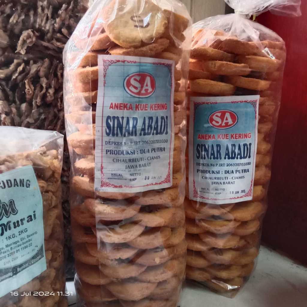 

1BAL ISI 1.5KG KUE KERING RASA VANILA BOLU PAY S