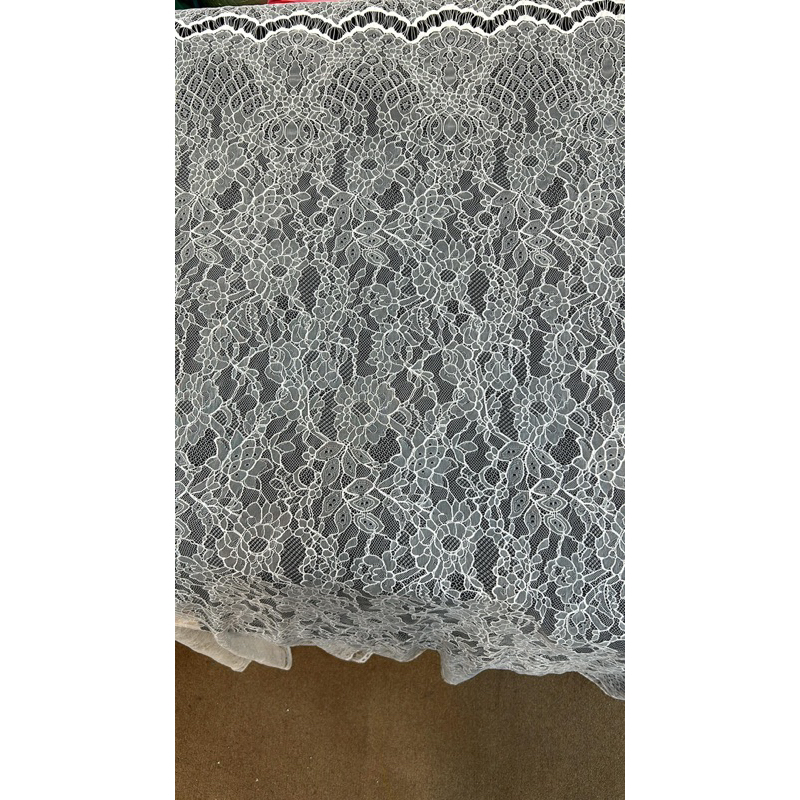 Bahan Kain Brokat Brukat Panel Chantily Lace Semi Prancis France Warna Putih BW Broken White