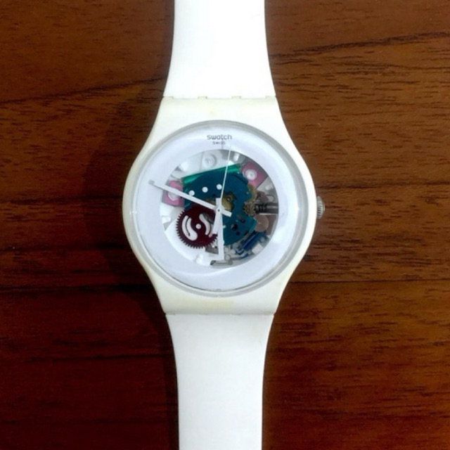 Jam Tangan Swatch White Lacquered SUOW100 Swiss Made