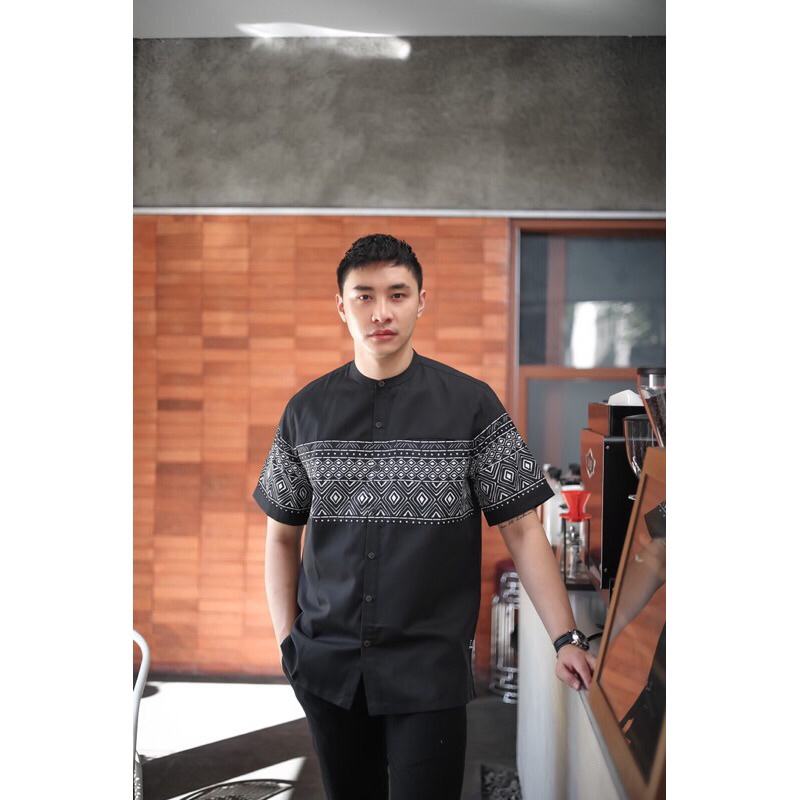 KEMEJA KOKO KURTA PRIA LENGAN PENDEK KURTA TRZ 05 MOTIF BATIK