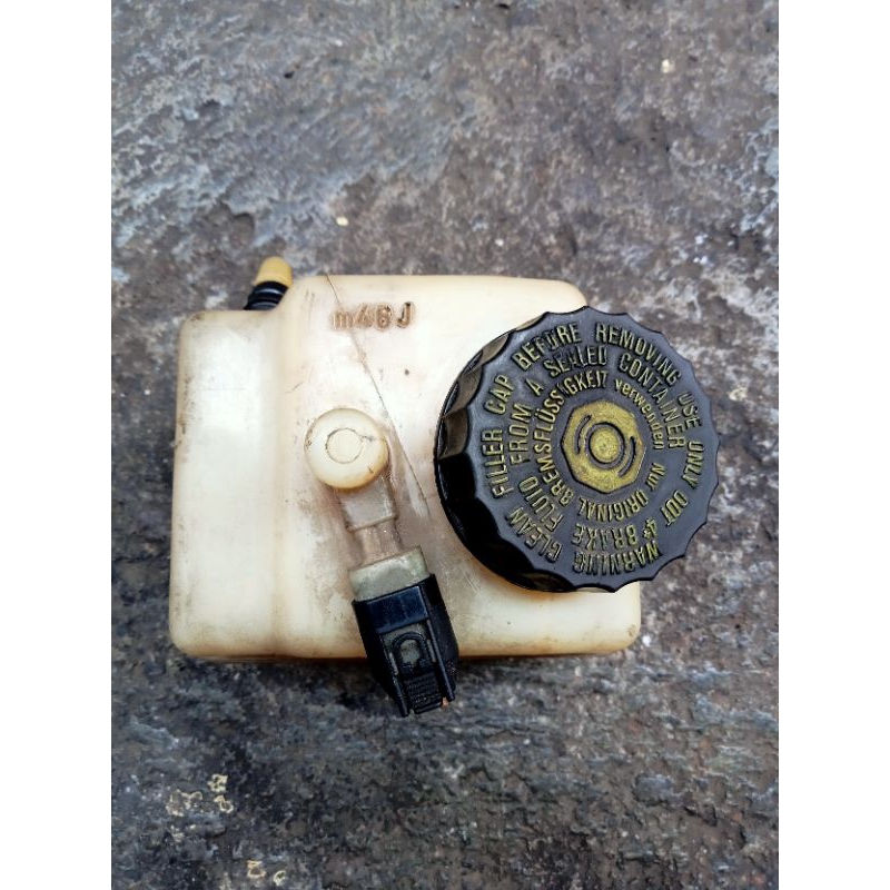 Tabung Oli Rem Mercedes A140