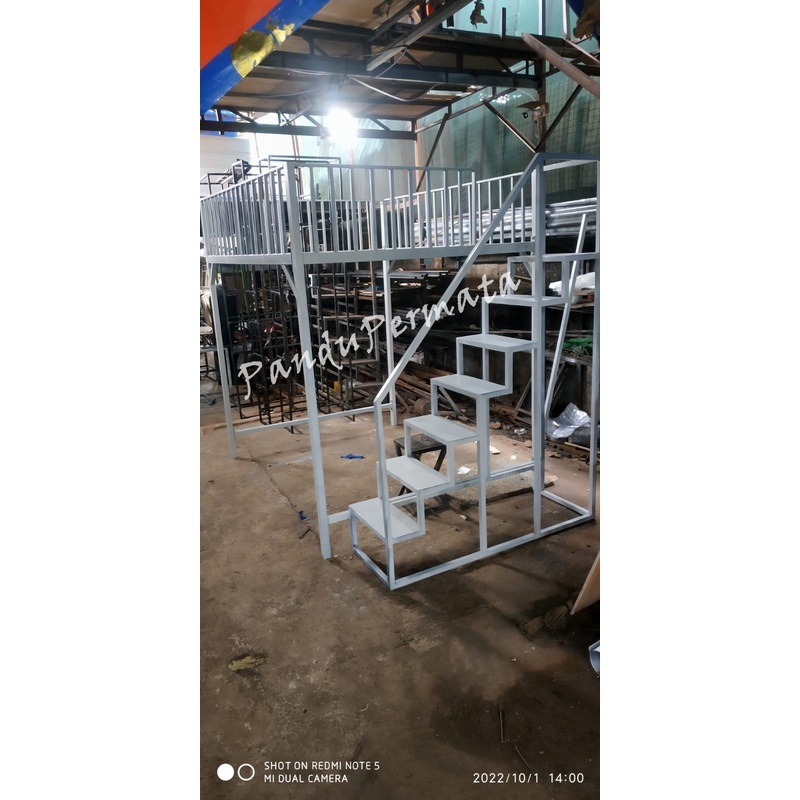 Ranjang Tingkat Atas Kasur 120x200  Besi Hollow Kotak Model Tangga Trap Custom