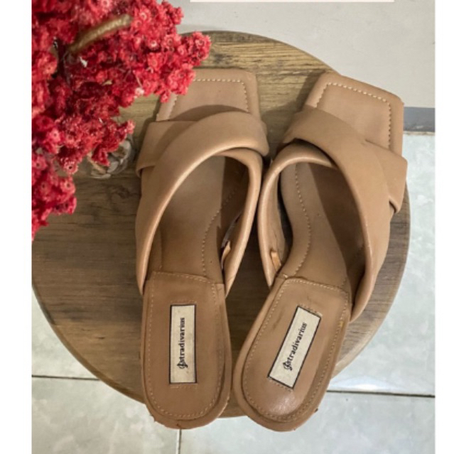 Preloved Heels Stradivarius