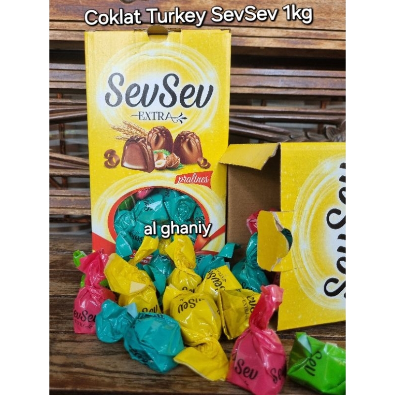 

Coklat Turkey SevSev Kemasan Box 1kg | Coklat Arab Box 1kg Rasa Hazelnut | Cokelat Turkey Rasa Hazelnut