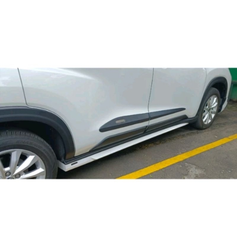 list body moulding pintu samping innova zenix
