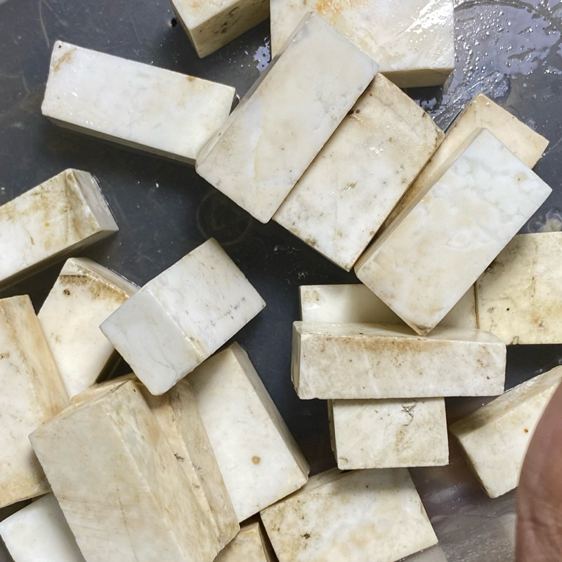 Batu giok salju aceh / batu akik giok / bongkahan batu giok salju