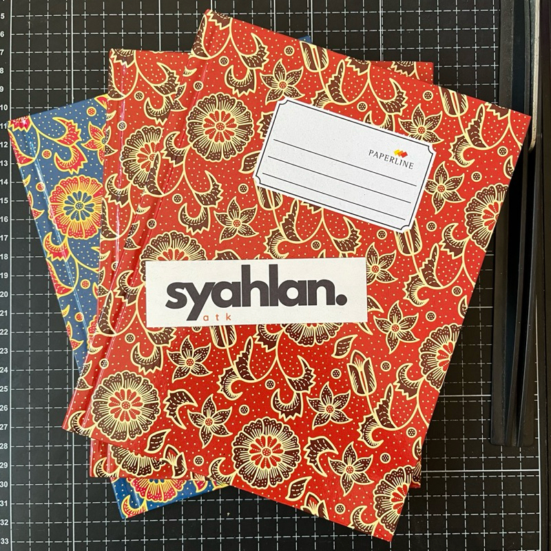 

BUKU HARD COVER QUARTO / KWARTO PAPERLINE 100 LEMBAR