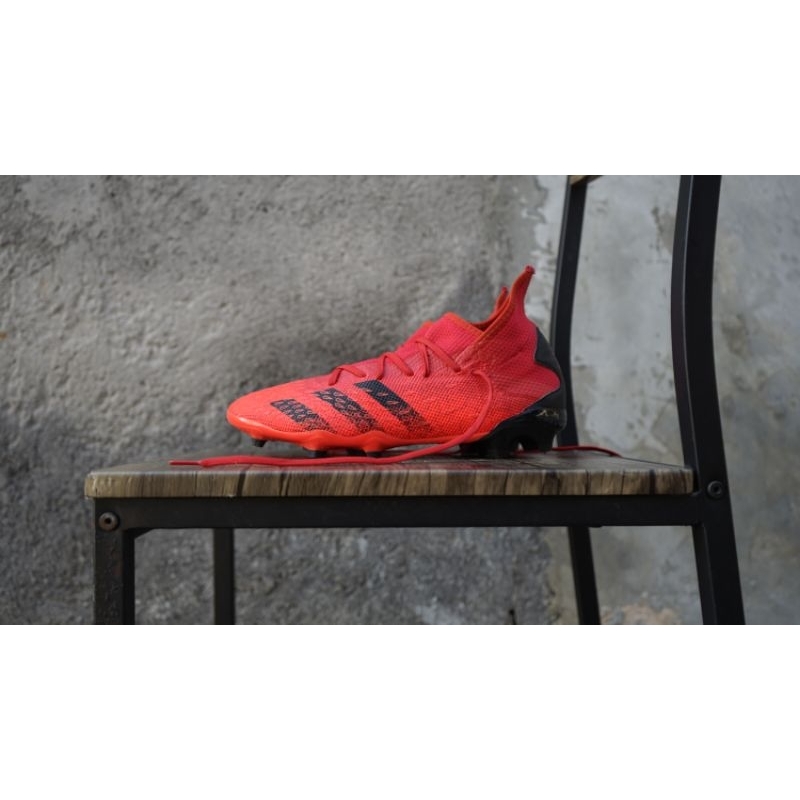 Sepatu Bola Adidas Predator Freak .3 FG