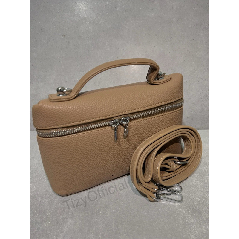 Tizy - Loro bag/ Sling Bag Loro