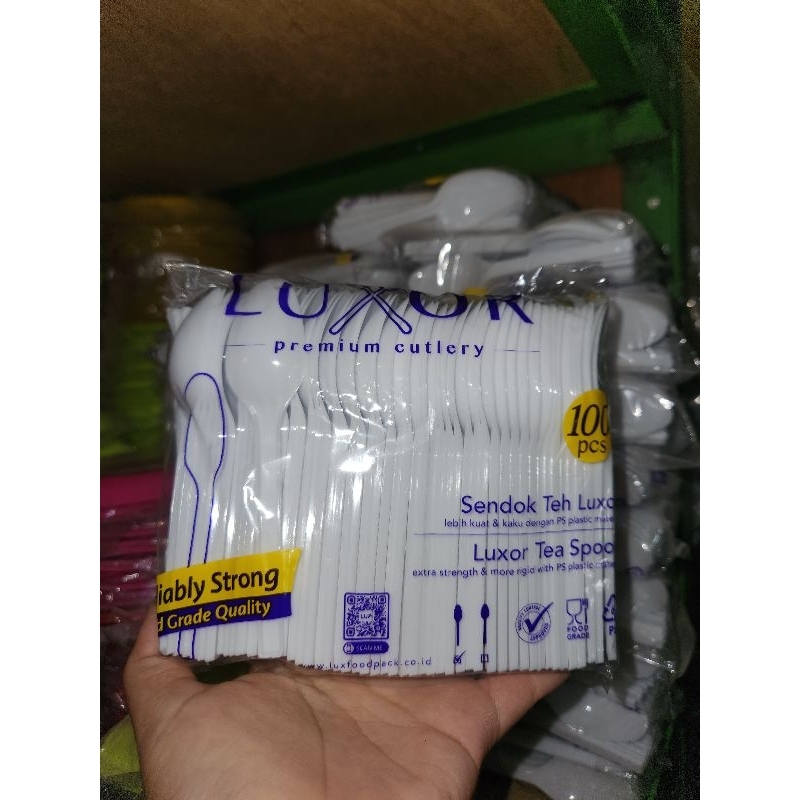 sendok teh plastik / sendok eskrim / sendok putih