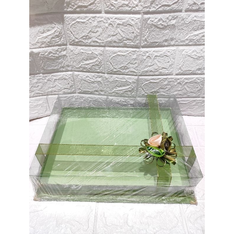 

BOX CAKE HIAS 25×35×10 / BOX MIKA / BOC CAKE MIKA / BOX MIKA HIAS / BOX HANTARAN / BOX HIAS KAIN TILE / BOX PERNIKAHAN