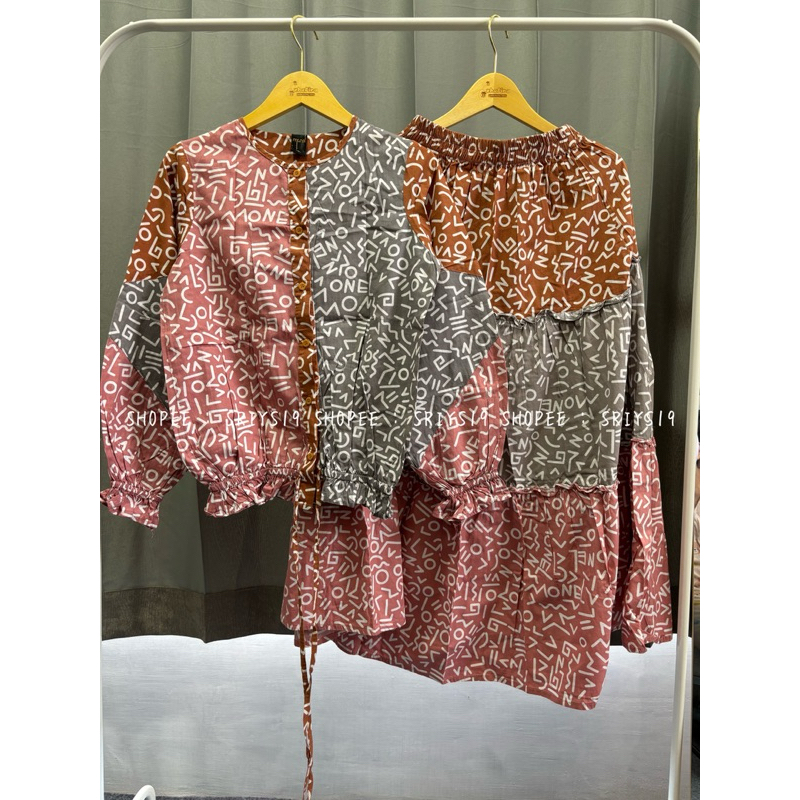 [ PRELOVED ] MONEL KEYWORD TOP & SKIRT