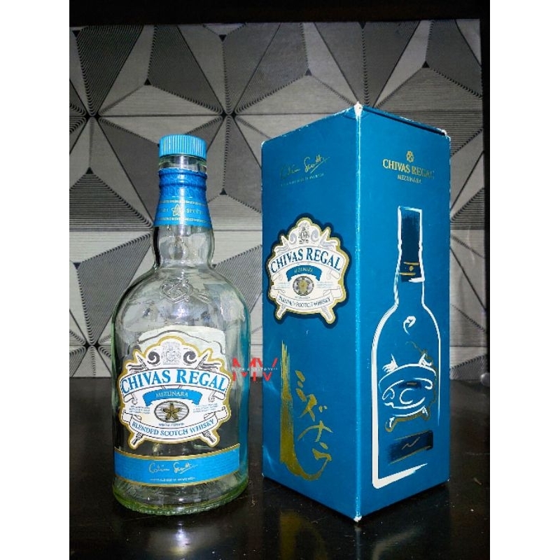 Botol bekas miras Chivas Regal 18 Gold Signature + Box