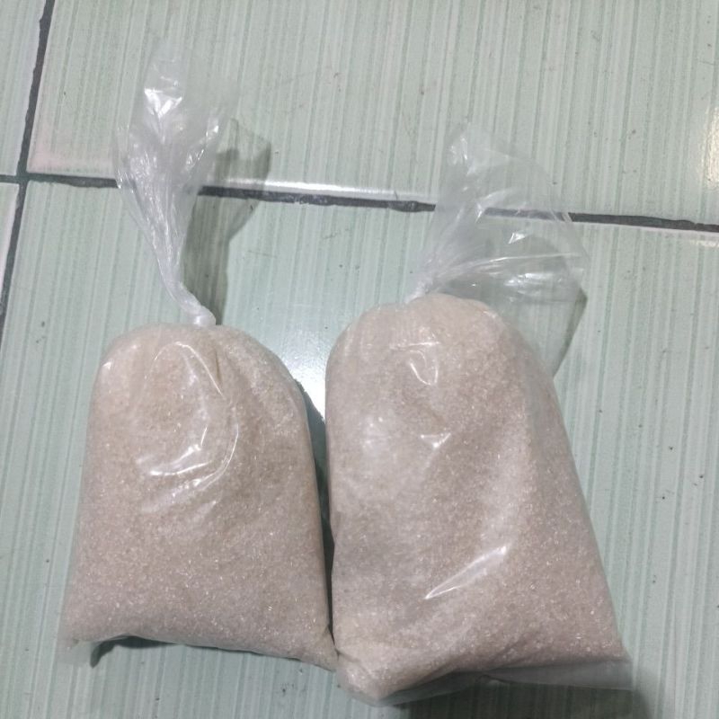 

Gula pasir 1/4 kg