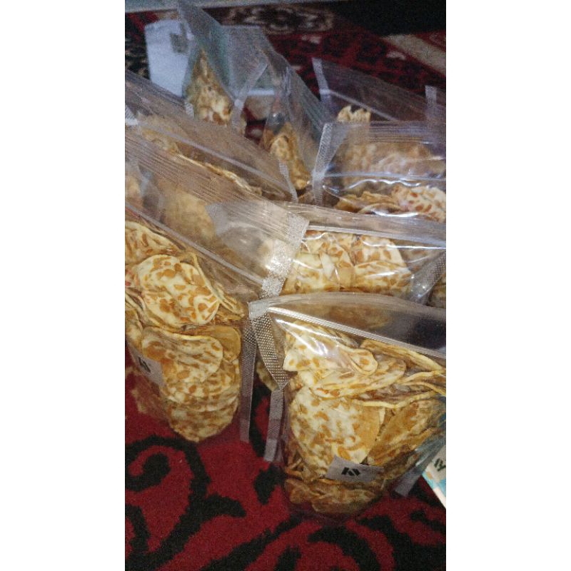 

KRIPIK TEMPE KV PREMIUM 100 gr