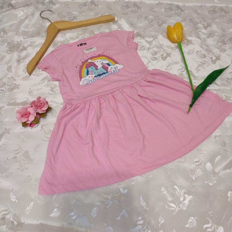 Uniqlo Dress anak