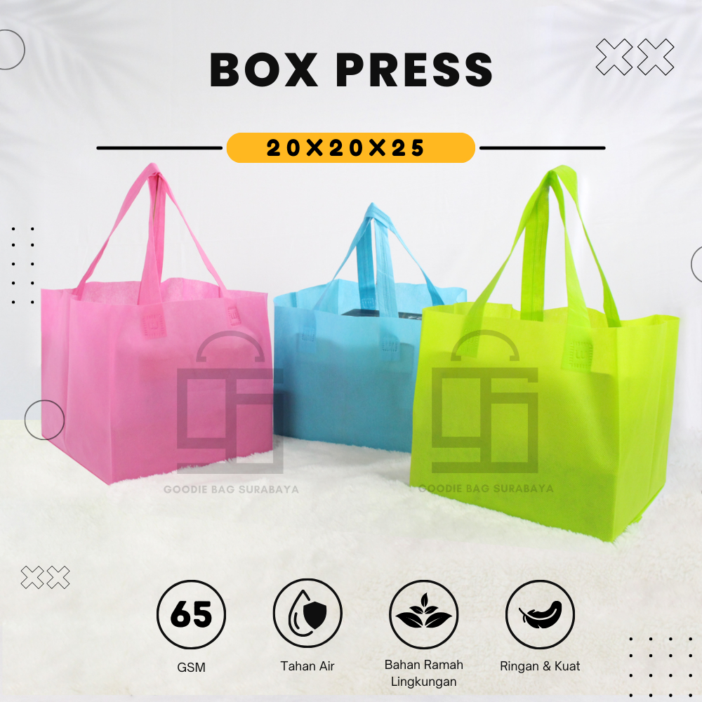 

HLS 70GSM Tas Box Spunbond Goodie Bag Handle Press 20x20x25 Souvenir Promosi Murah Polos