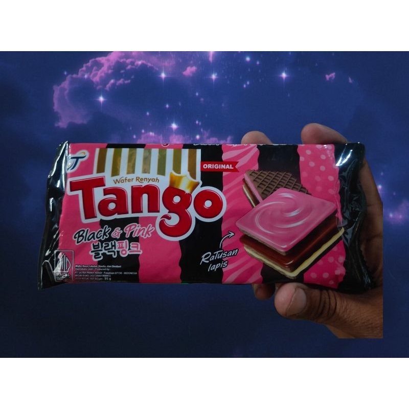 

RN_FROZEN - TANGO Wafer Black & Pink Kemasan 35gr[1 BAN = isi 10+3 pcs]