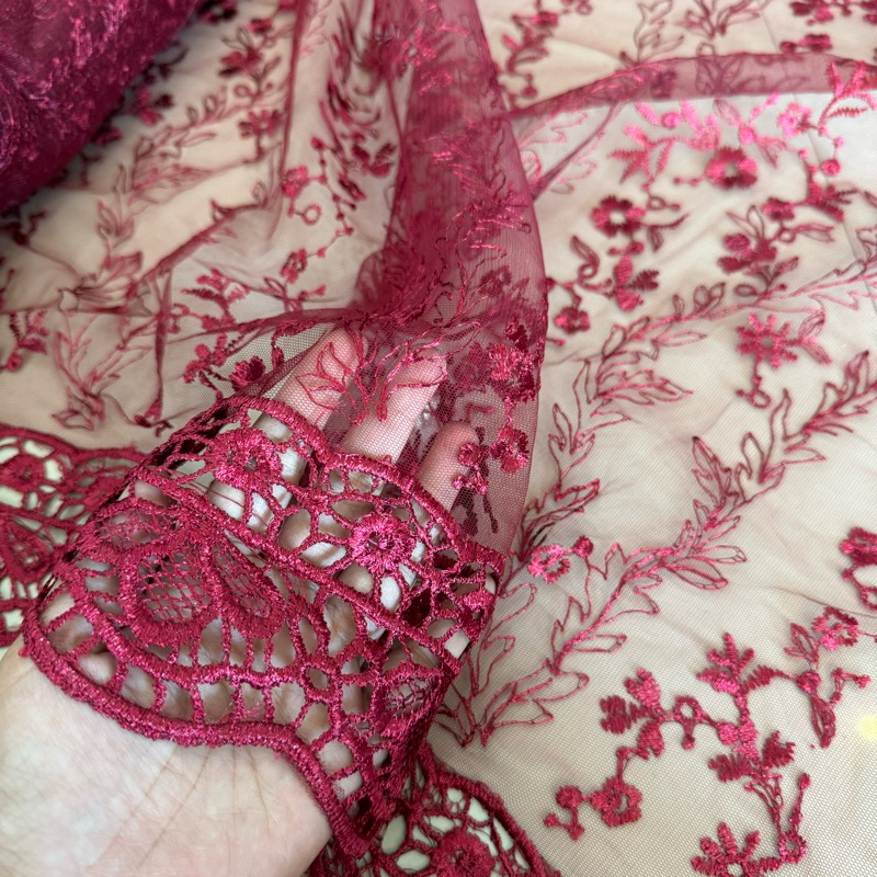 Gt Kain Tulle Bordir Dengan Renda Tepi Prada Yang Tebal