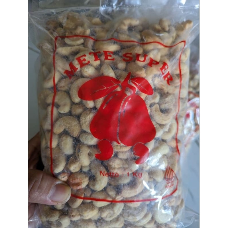 

kacang mete super jumbo 1kg
