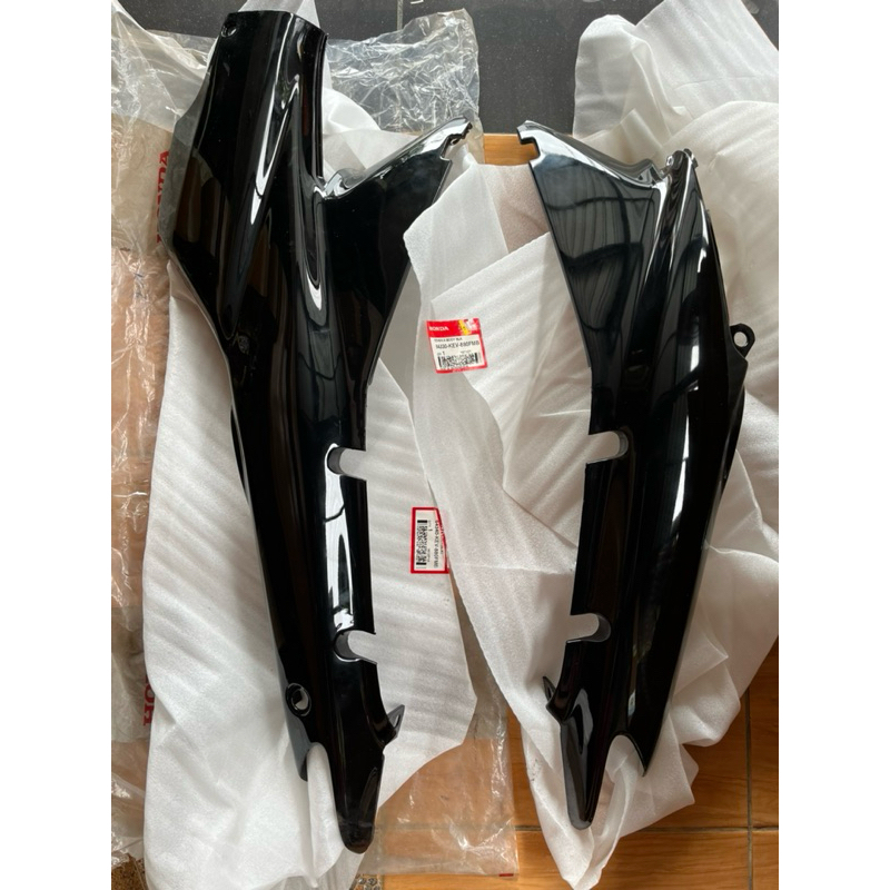 Cover body bodi Belakang Supra Supra x 100 lama Supra XX Supra V Original AHM 64340-KEV-880FMB / 643