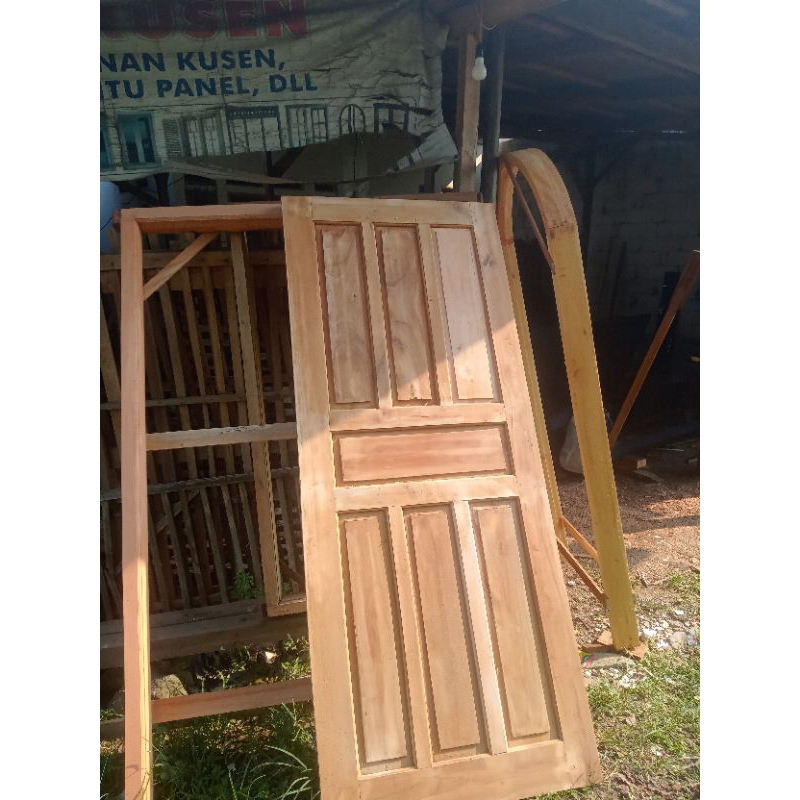 kusen pintu + daun pintu kamar /pintu depan