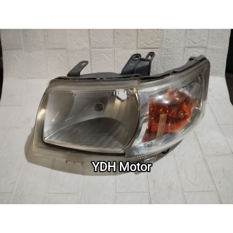 headlamp lampu depan suzuki apv tahun 2005-2006 bagian kanan dan kiri original seken