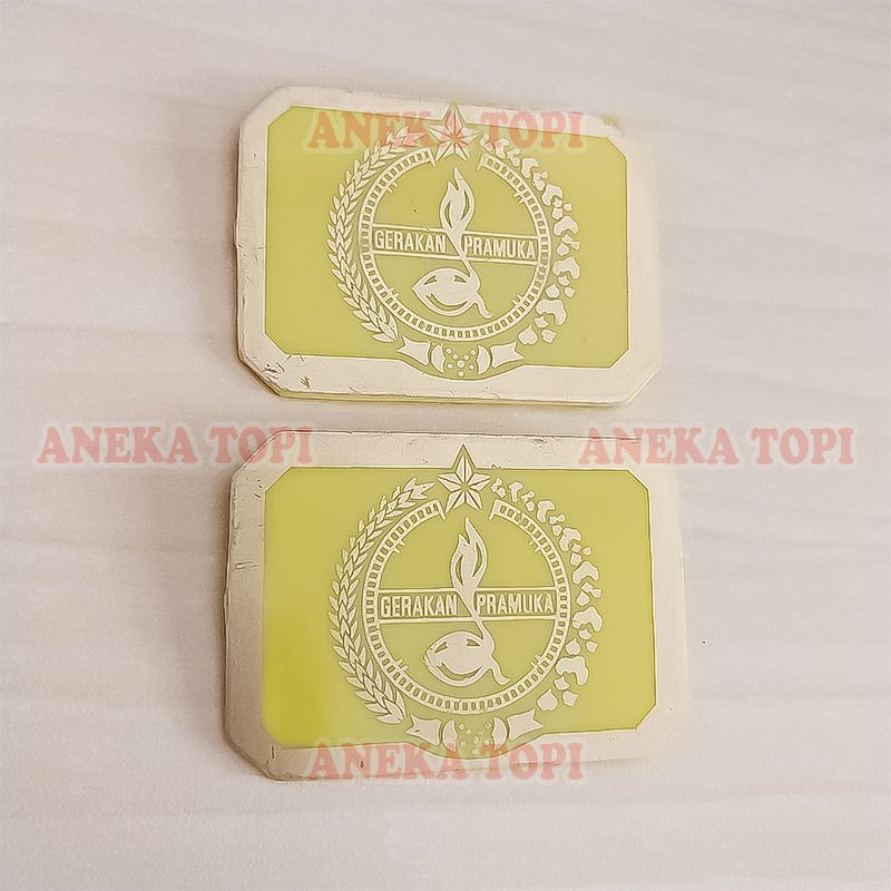 Emblem Topi Penegak Pramuka Putra Tanda Topi Pramuka Penegak Kuning - Aneka Topi