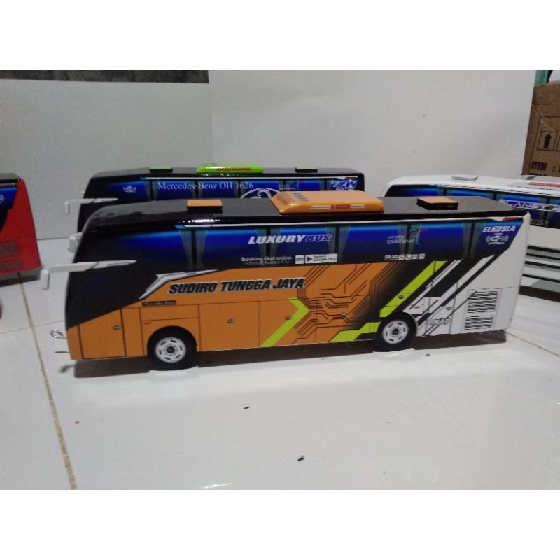 miniatur bus stj