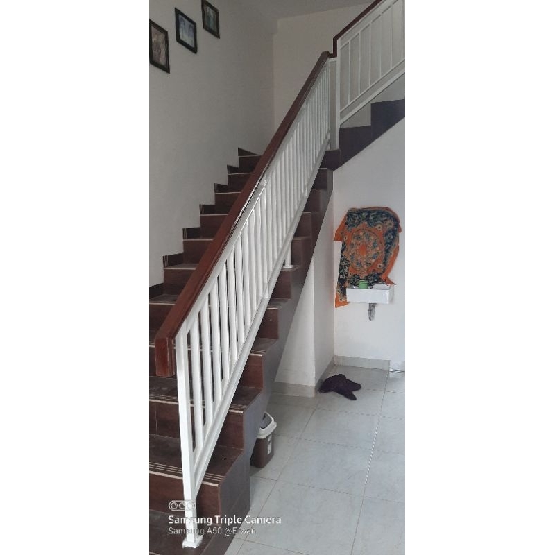 reling tangga minimalis. pegangan tangga. pagar tangga