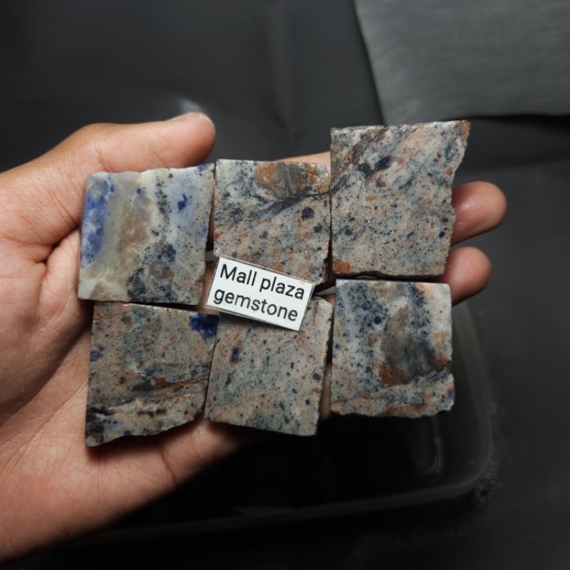 Badar besi unik motif biru totol / batu badar besi unik langka